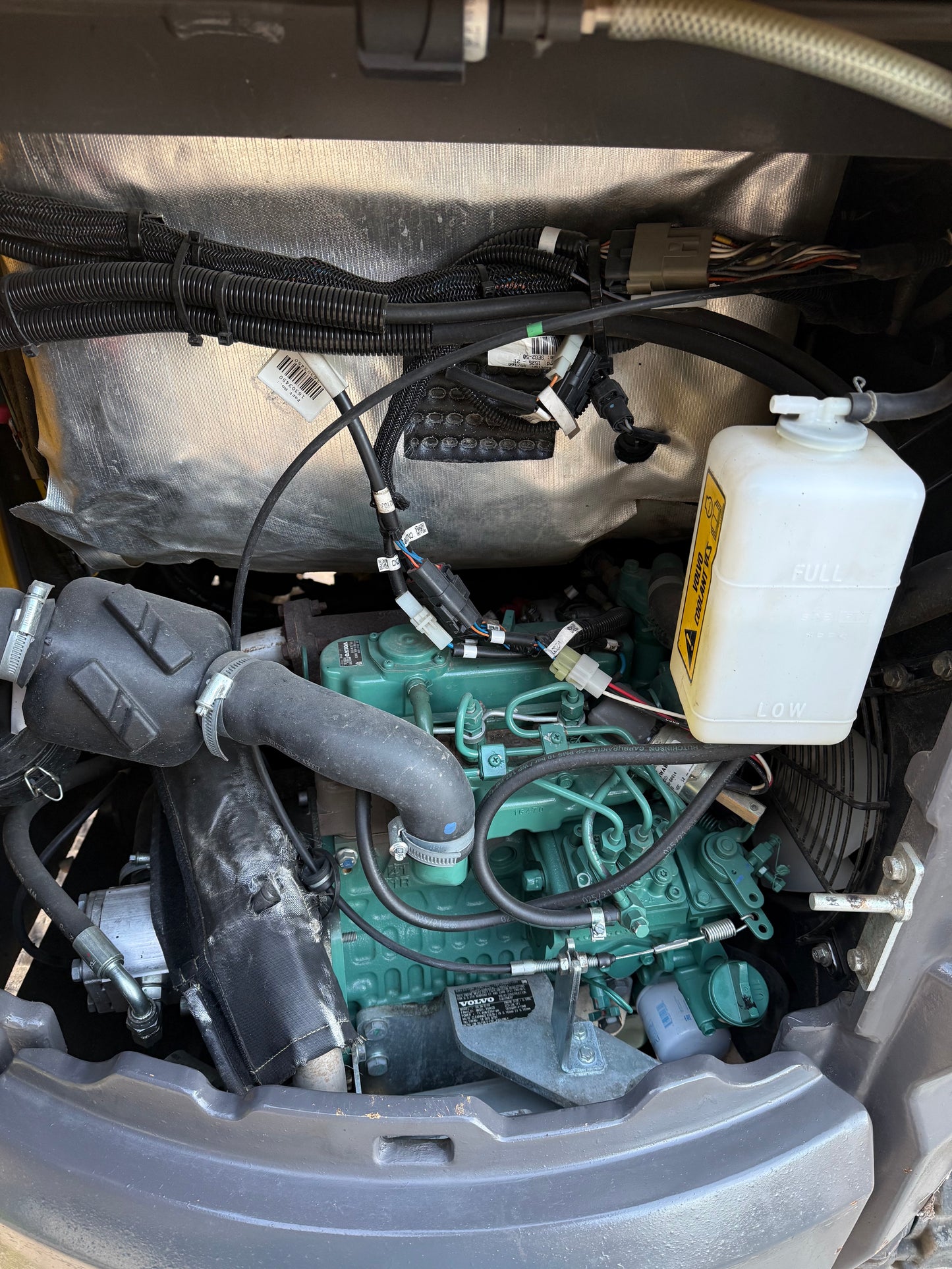 Volvo EC18E 2022 - 710uur - CW05 incl 2 nieuwe bakken - BTW machine