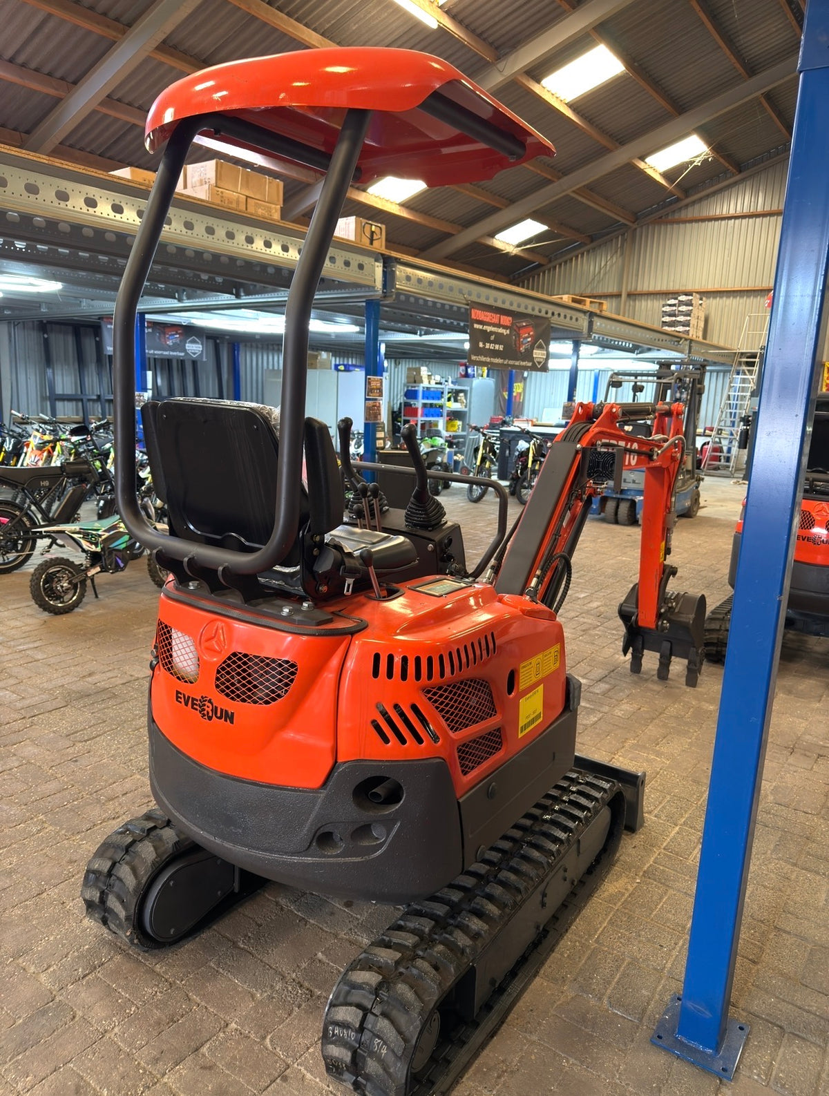 Everun ERE16 diesel graafmachine yanmar motor