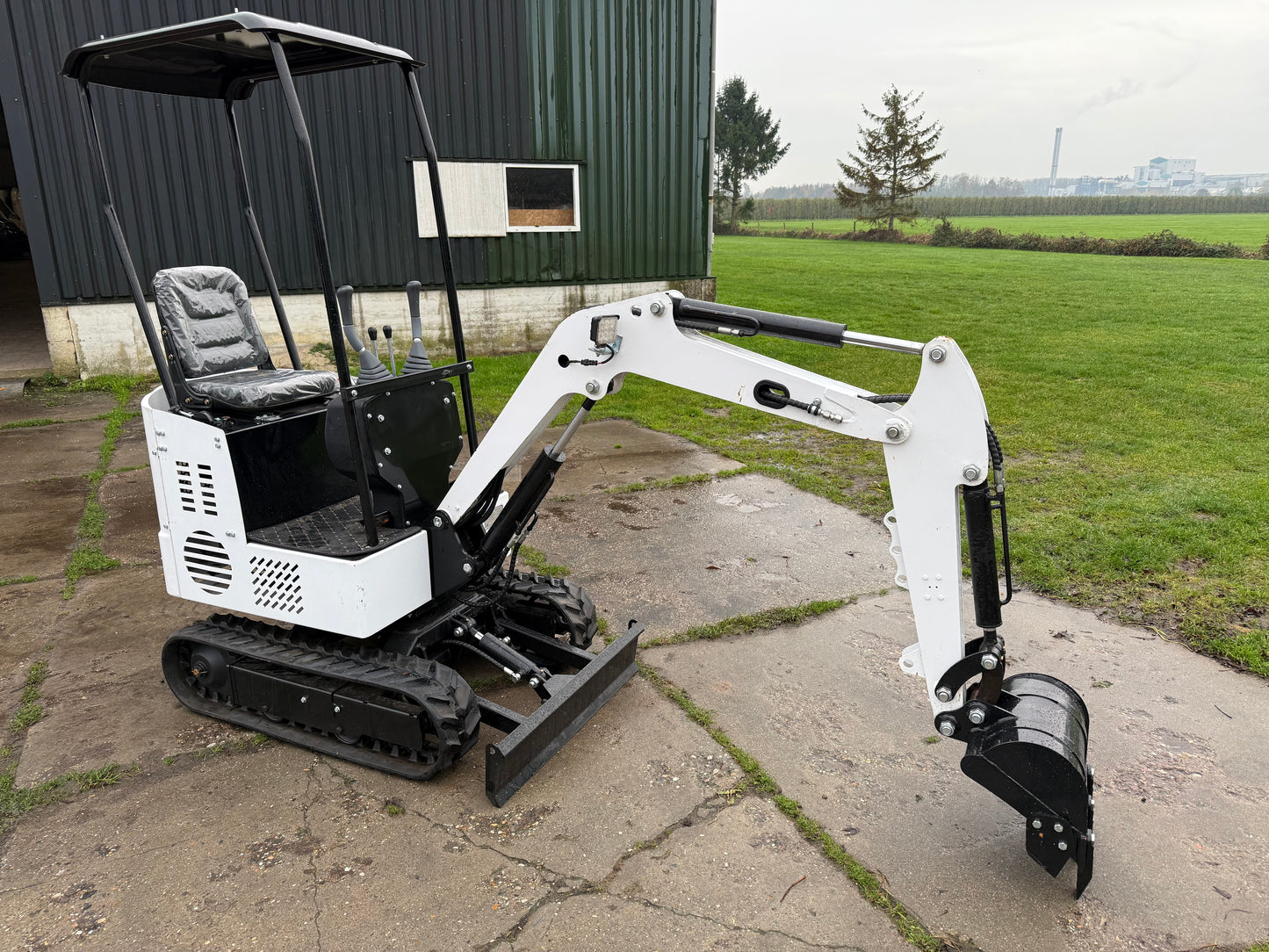 Nieuwe 1 ton minigraver diesel direct inzetbaar marge prijs