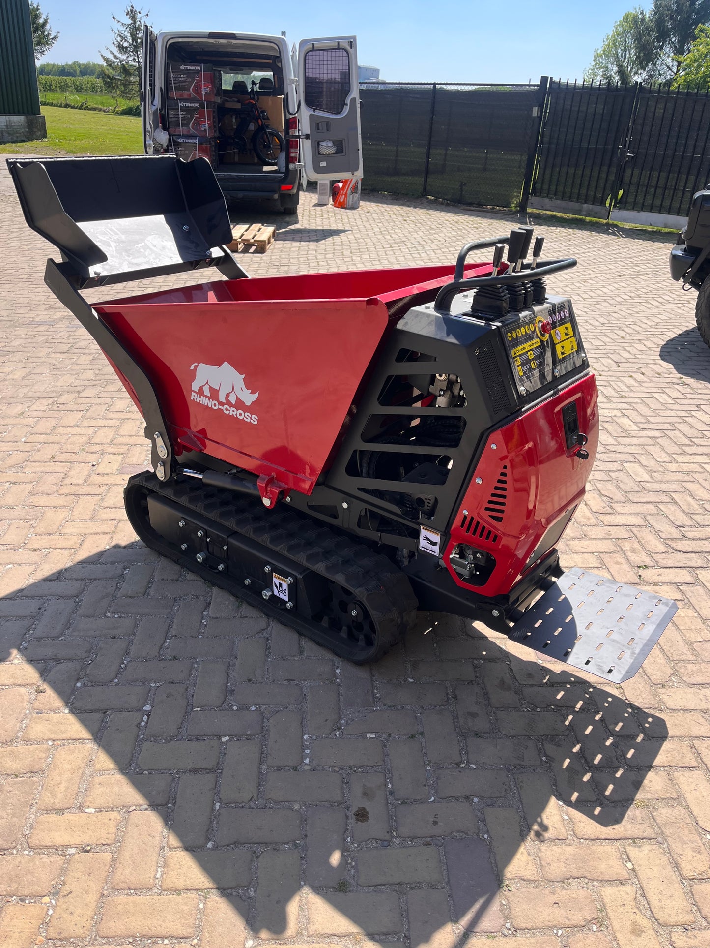 Rhino-Cross Rupsdumper – Zelfladend – Benzinemotor – 500KG draagvermogen