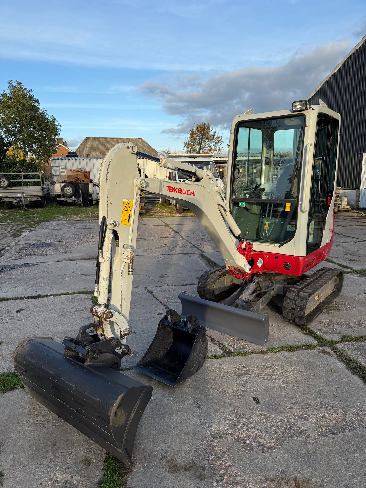 VERKOCHT - Takeuchi TB216 Minigraver – 2021 – Slechts 975 uur!