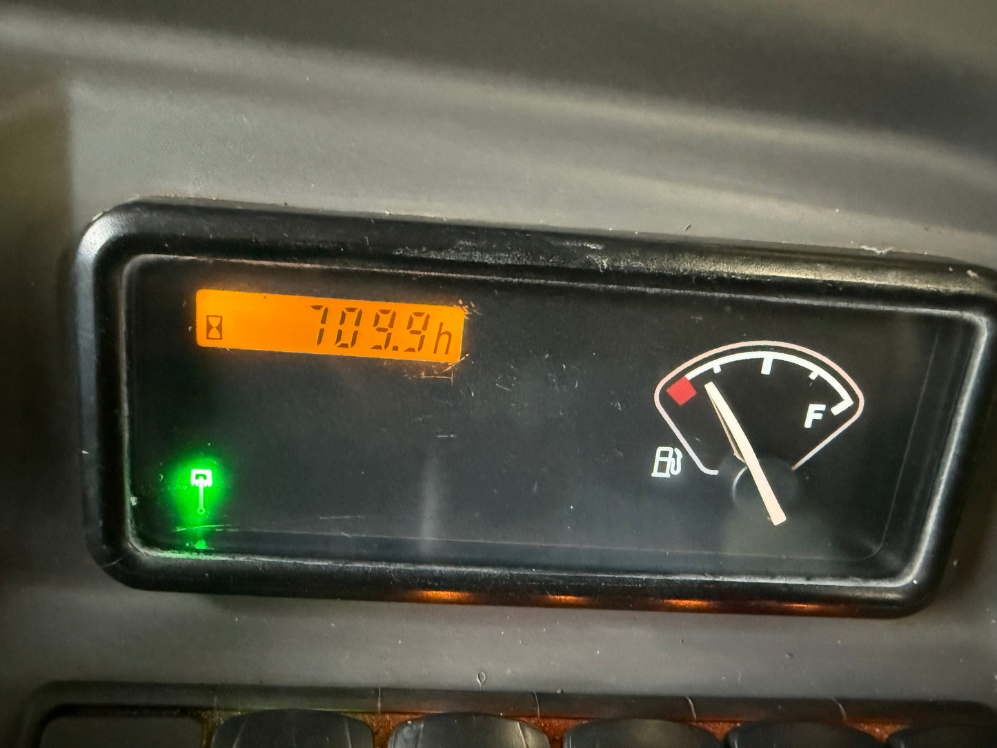 Volvo EC18E 2022 - 710uur - CW05 incl 2 nieuwe bakken - BTW machine