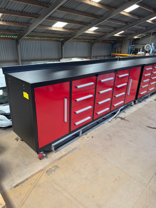 Verrijbare xxl werkbank 287cm incl lades en deuren
