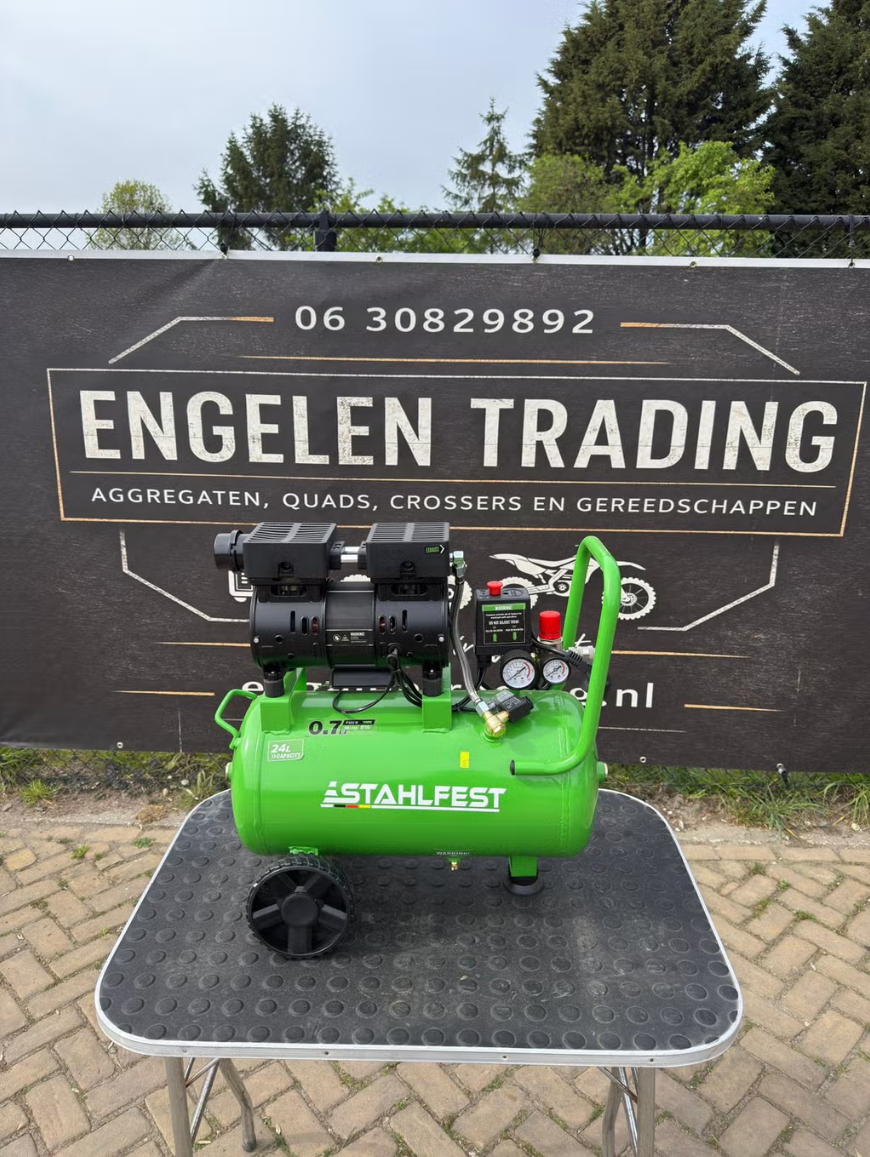 Compressor 24L 230v 8 bar fluister stil model