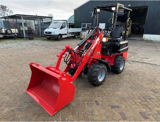 Stahlworks Shovel R906 incl extra functies op de giek