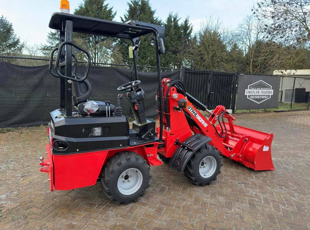 Stahlworks Shovel R906 incl extra functies op de giek