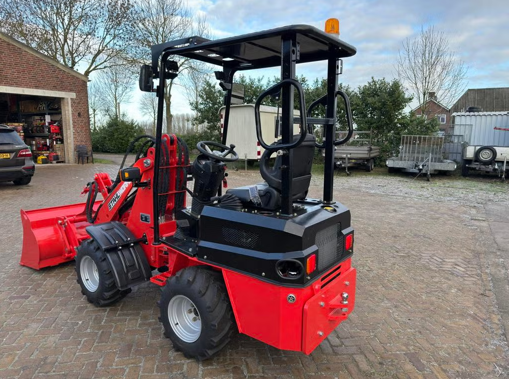 Stahlworks Shovel R906 incl extra functies op de giek