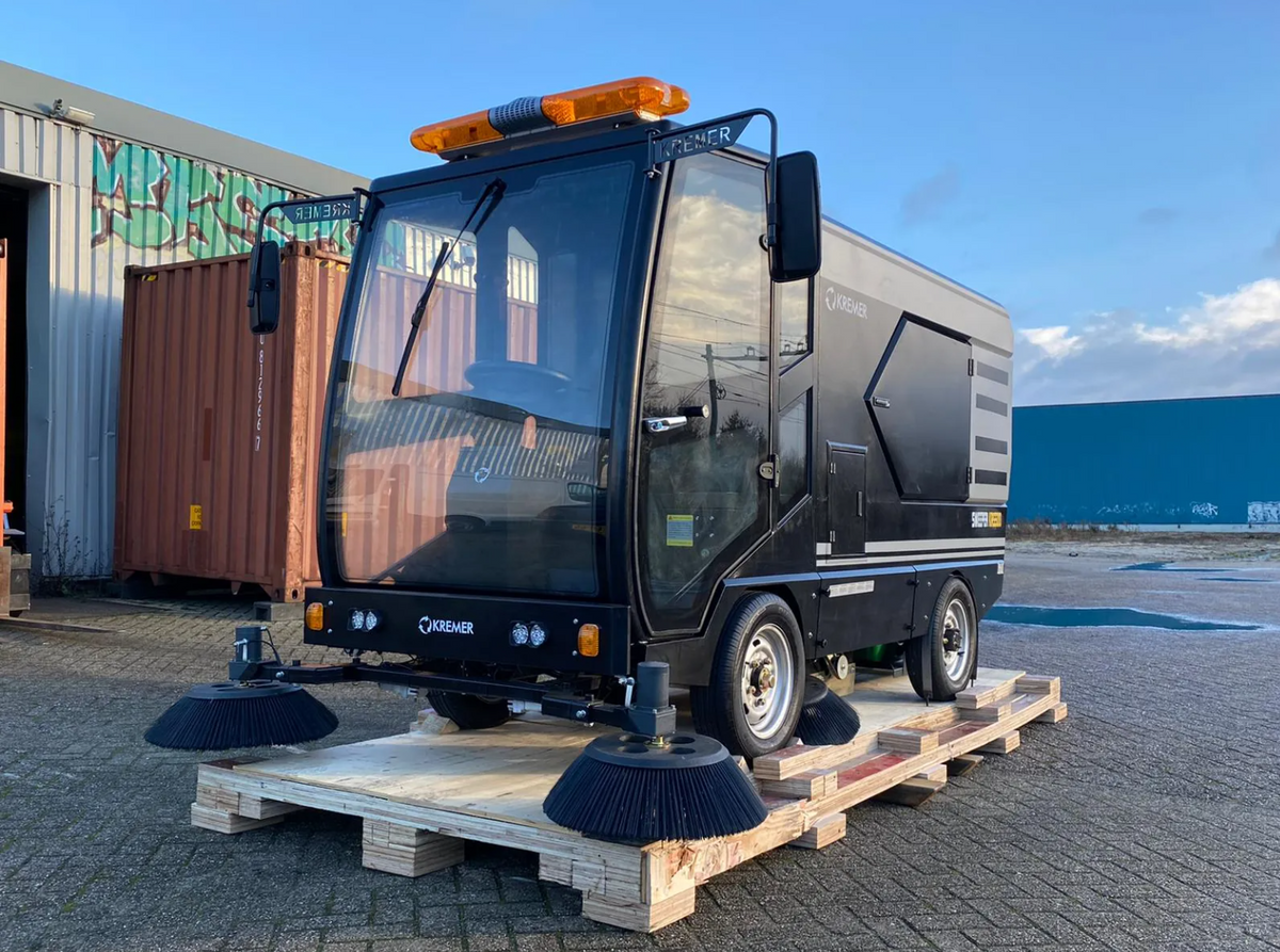 Kremer KRS500 electrische veegmachine incl ingebouwde hogedruk reiniger
