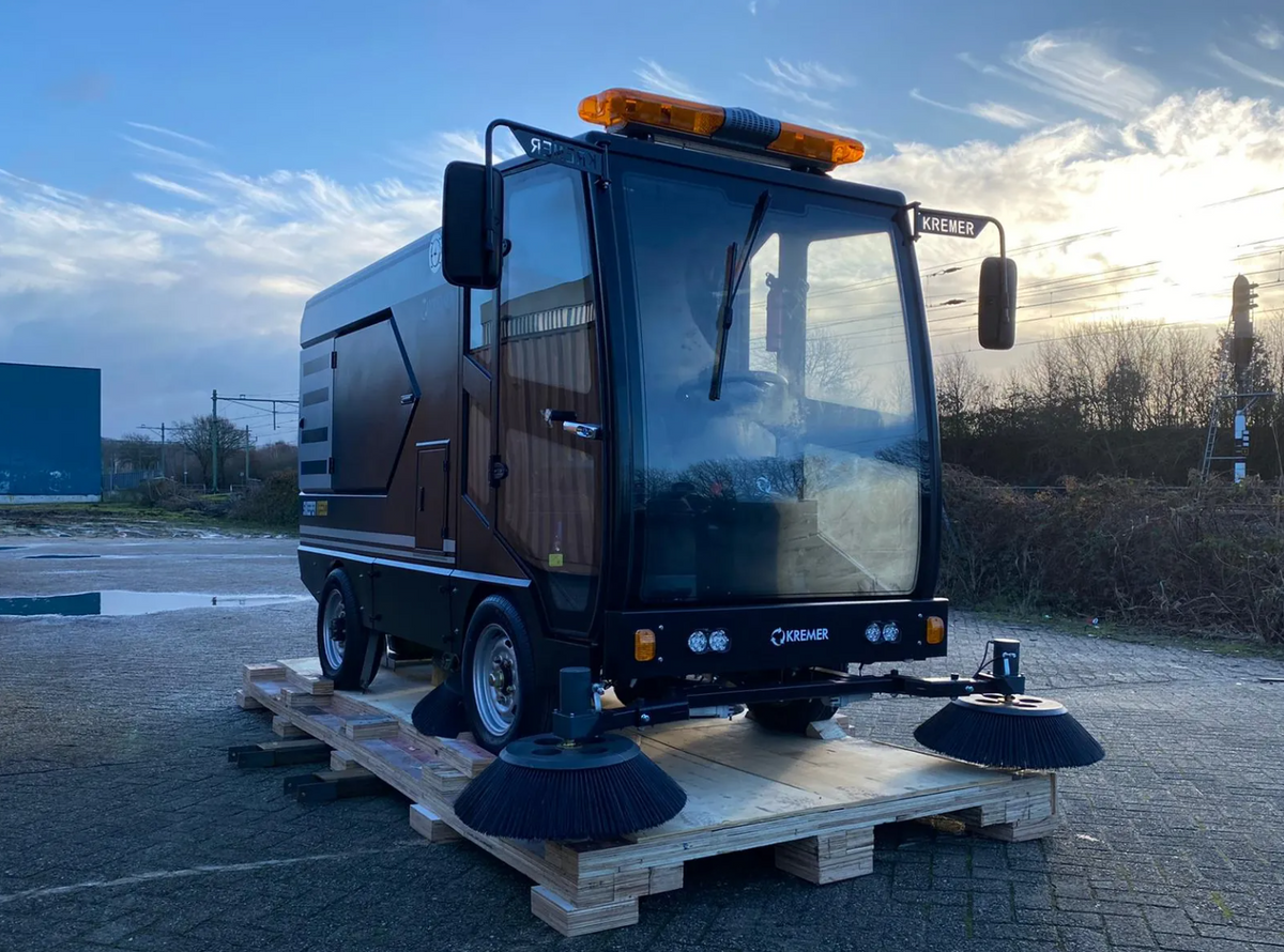 Kremer KRS500 electrische veegmachine incl ingebouwde hogedruk reiniger